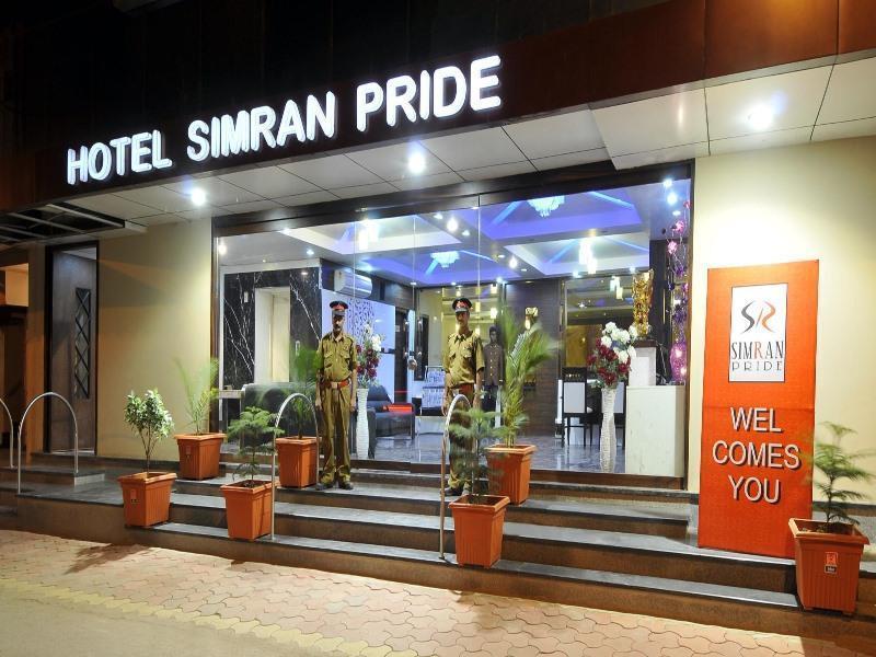 Hotel Simran Pride, Raipur Eksteriør billede